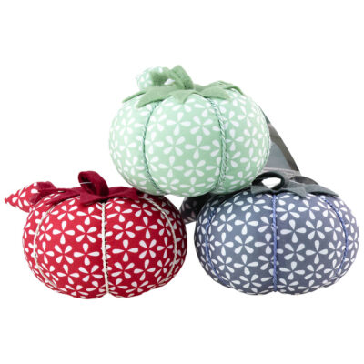 COSY MOOD TOMATO PIN CUSHION 10.48DIA X 6.35CM